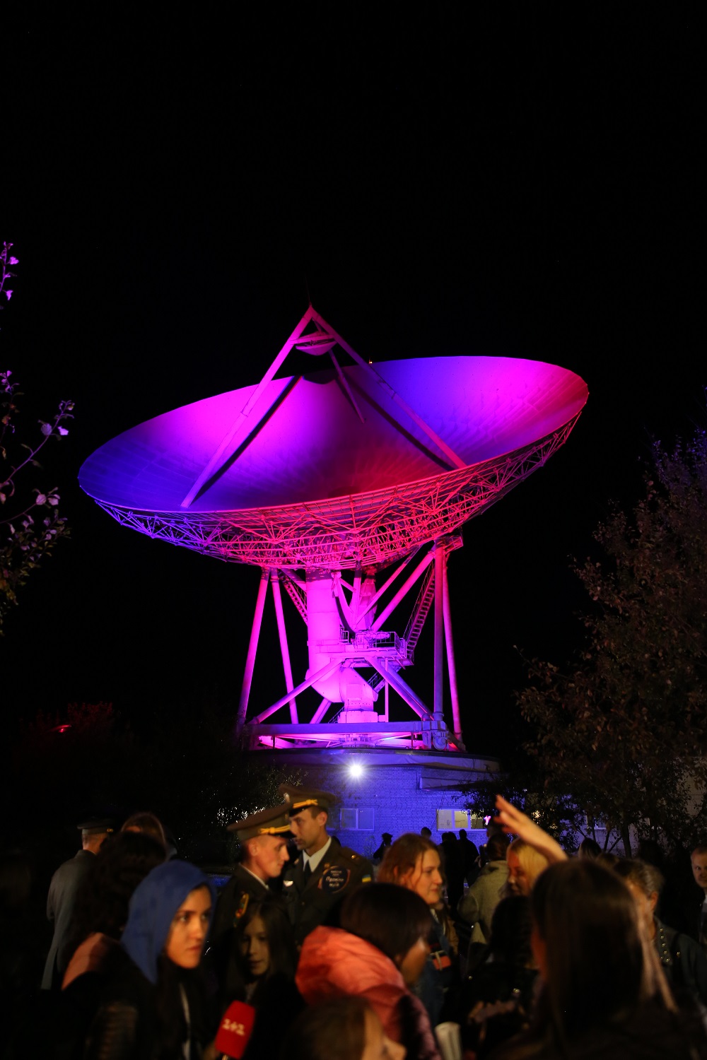 Сеничкин, Хамайко, Лобода, Сараула, Грицфельдт первыми увидели, как во Вселенную полетели детские рисунки